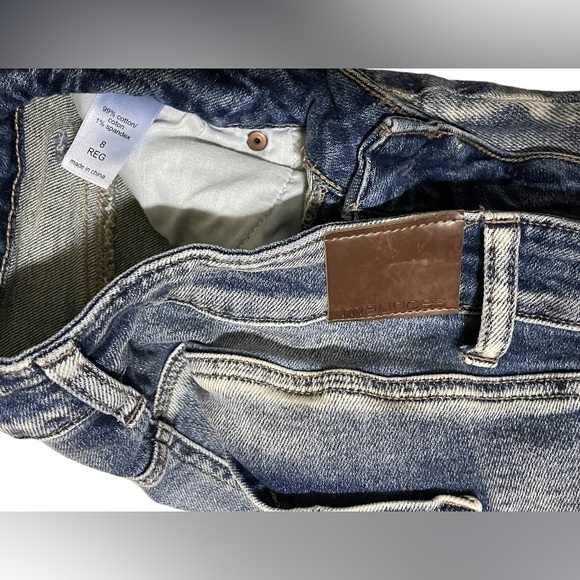 Maurice’s Distressed Jeans - Picture 5 of 5